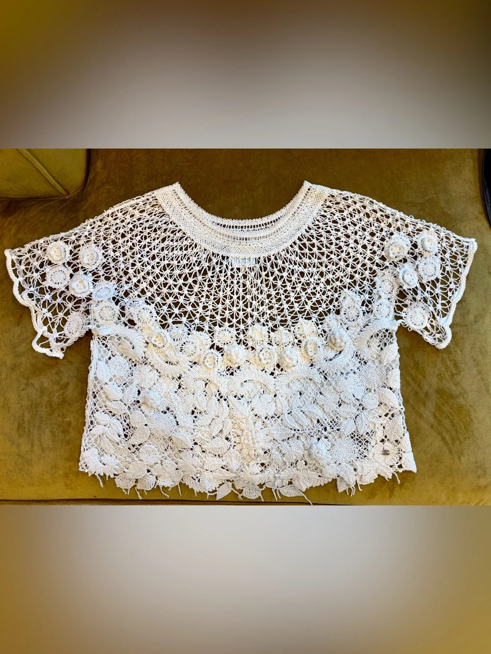 CHANEL VTG Spring ‘06 Lagerfeld Crochet Floral Lace Top, short sleeve, EUC, 40/8
